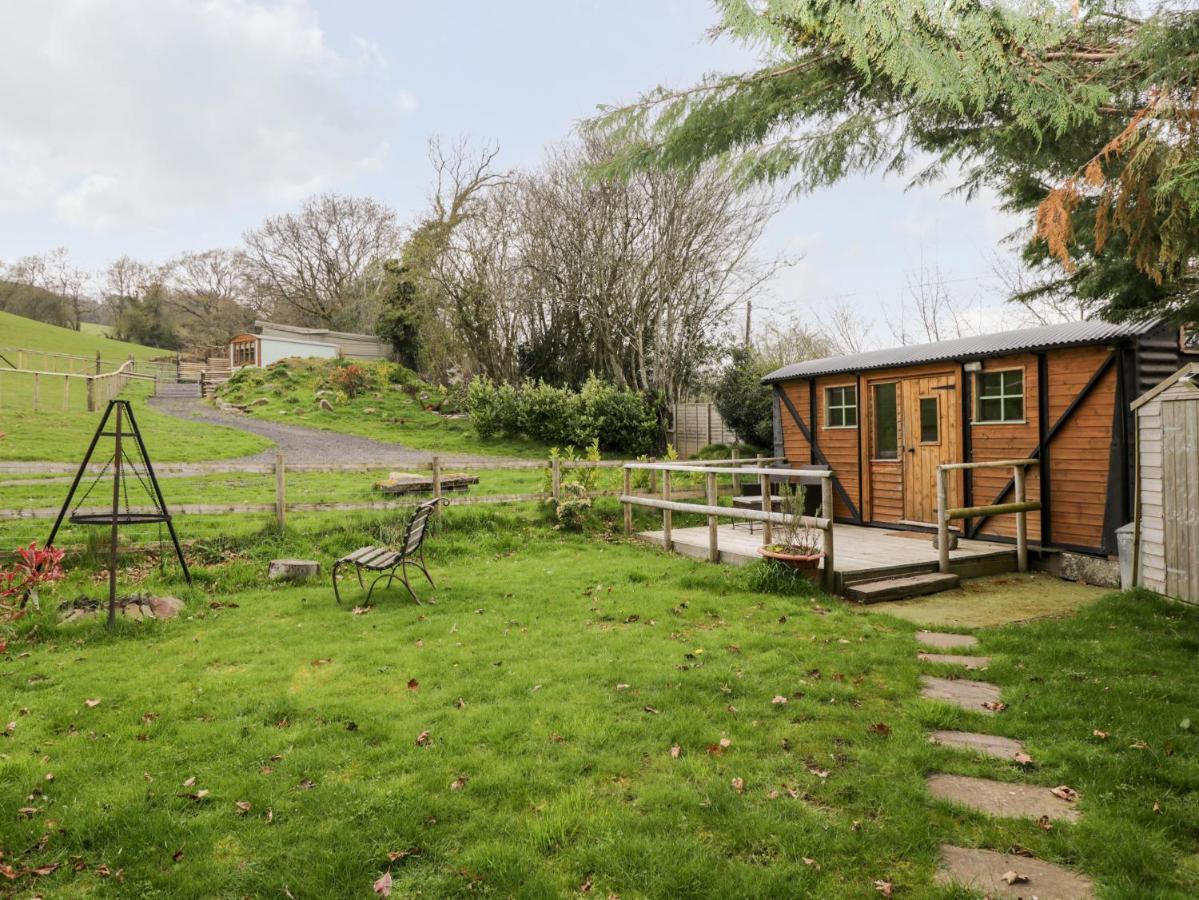 Villa Railway Carriage Abergavenny Exterior foto